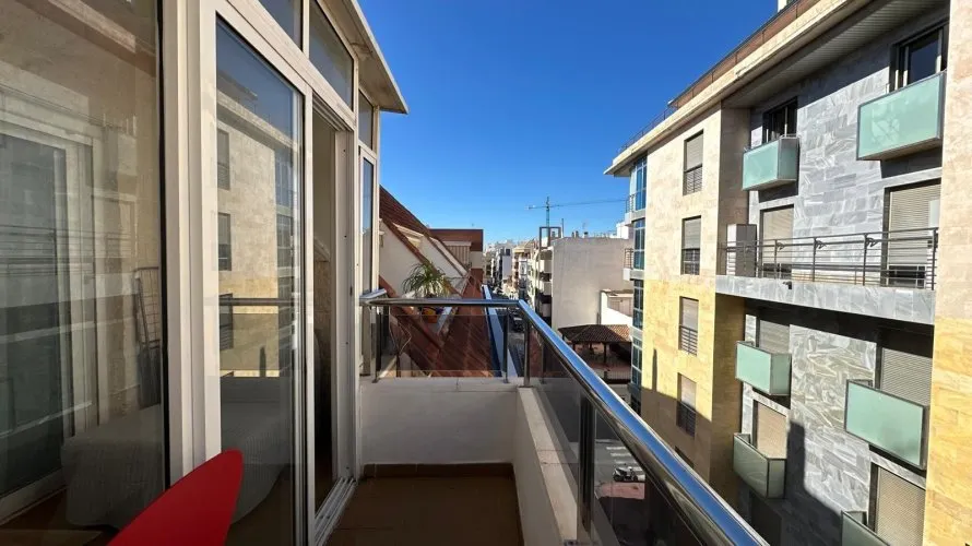 Apartamento de 1 dormitorio en Torrevieja, Spain No. 2121 № 1