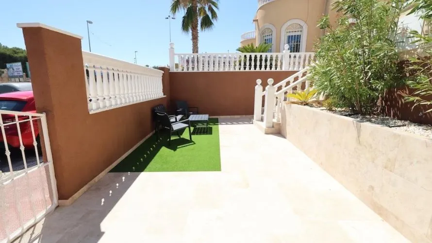 Apartamento de 3 dormitorios en Campoamor, Spain No. 1984 № 2