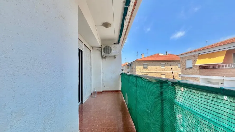 Apartamento de 3 dormitorios en Torrevieja, Spain No. 2060 № 3