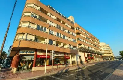 Apartamento de 2 dormitorios en Torrevieja, Spain No. 2225