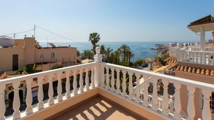 Villa de 180m² en Torrevieja, Spain No. 1945 № 27