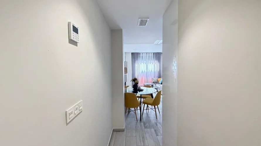 Apartamento de 1 dormitorio en Torrevieja, Spain No. 2290 № 1