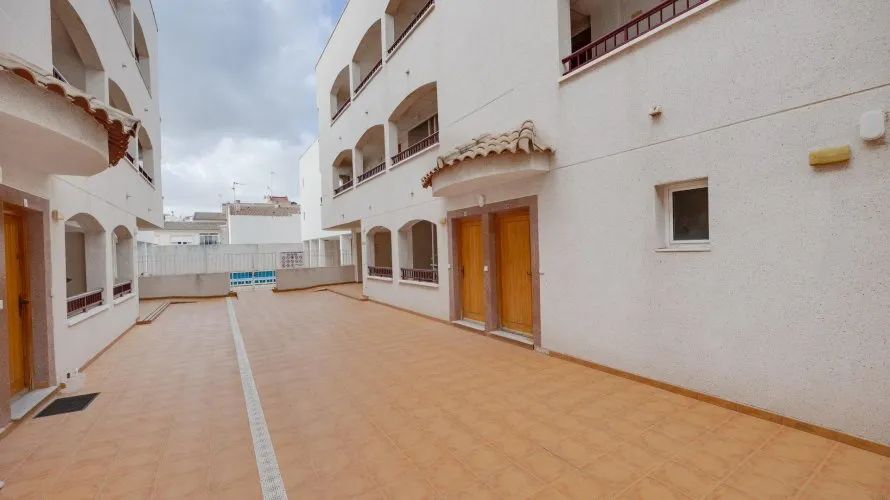 Apartamento de 1 dormitorio en San Fulgencio, Spain No. 2190