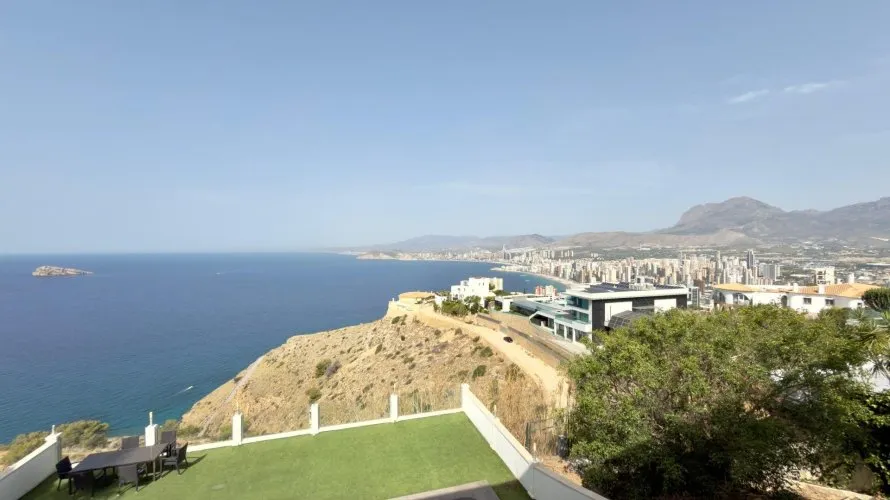 Villa de 7 dormitorios en Benidorm, Spain No. 2011 № 8