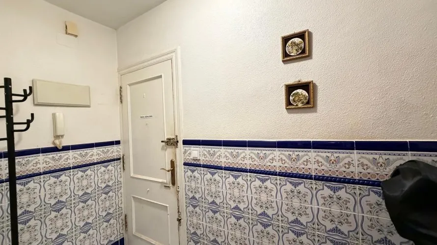 Apartamento de 1 dormitorio en Torrevieja, Spain No. 2080 № 24