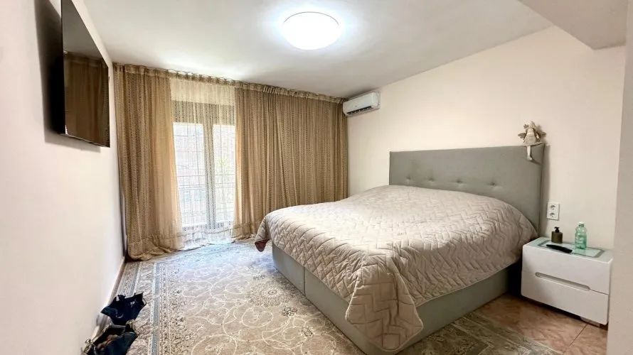 Apartamento de 4 dormitorios en Alicante, Spain No. 1938 № 18