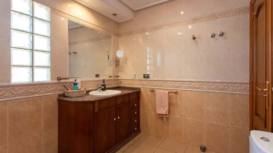Villa de 180m² en Torrevieja, Spain No. 1945 № 6