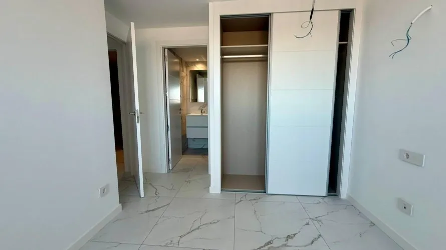 Apartamento de 2 dormitorios en Torrevieja, Spain No. 1986 № 13