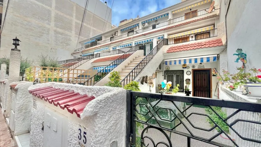 Ático de 2 dormitorios en Torrevieja, Spain No. 2212 № 3