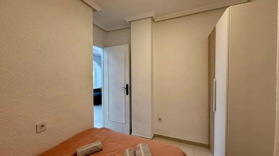 Apartamento de 2 dormitorios en Torrevieja, Spain No. 2082 № 11