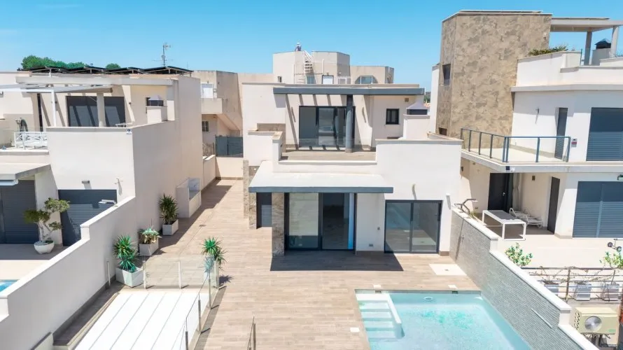 Villa de 210m² en San Miguel de Salinas, Spain No. 1968 № 28