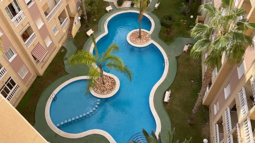 Apartamento de 2 dormitorios en Torrevieja, Spain No. 2075 № 27