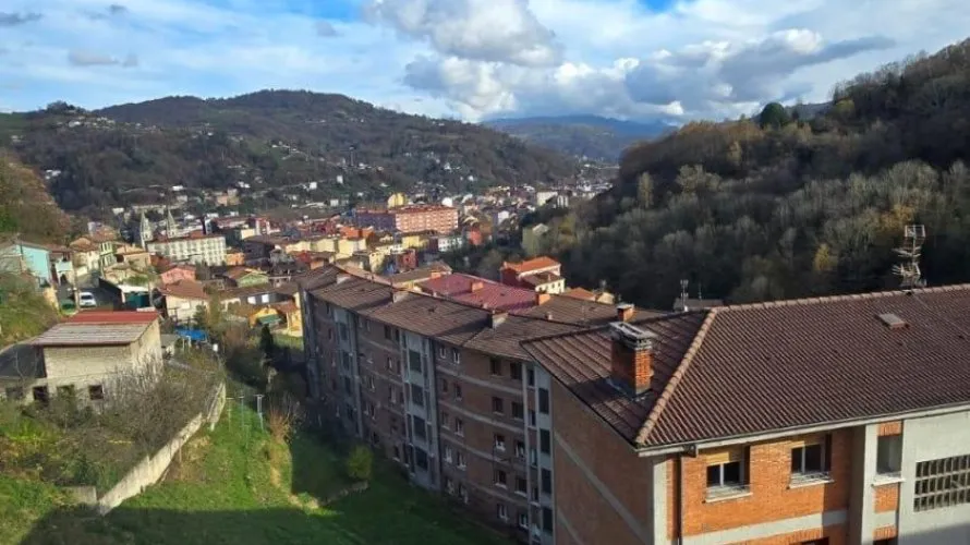 Apartamento de 61m² en Langreo, Spain No. 2161 № 2
