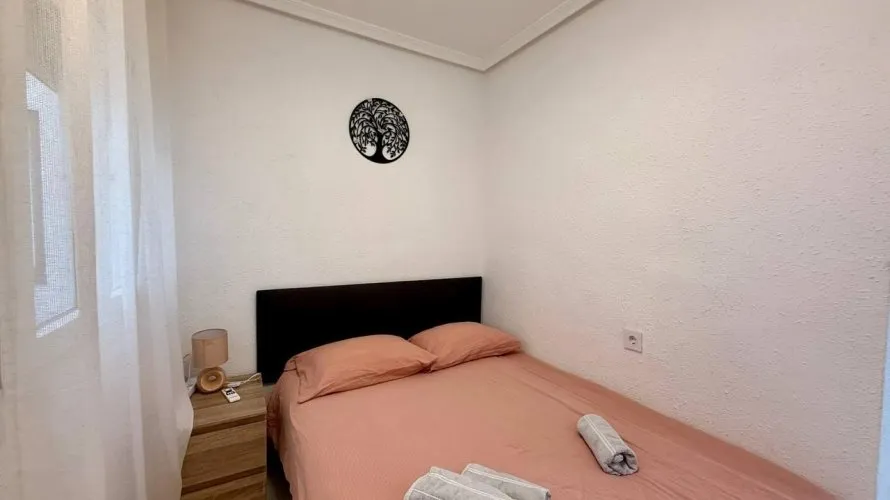 Apartamento de 2 dormitorios en Torrevieja, Spain No. 2082 № 13