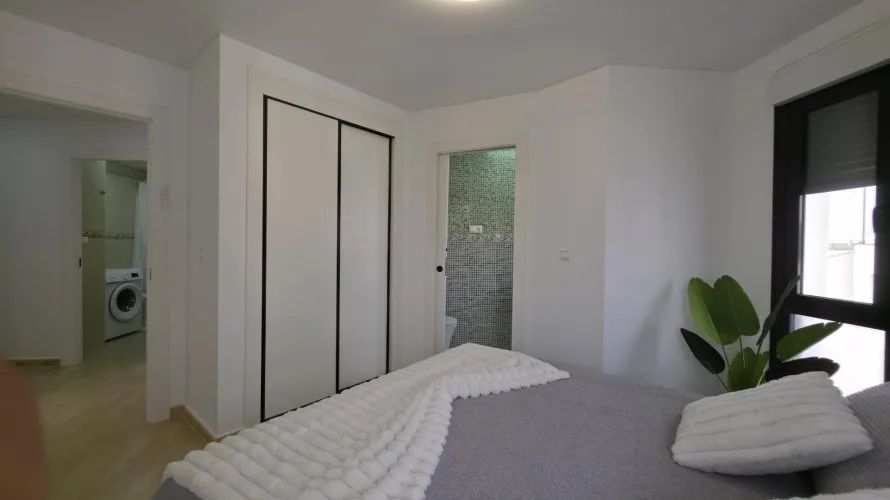 Apartamento de 3 dormitorios en Torrevieja, Spain No. 2013 № 23