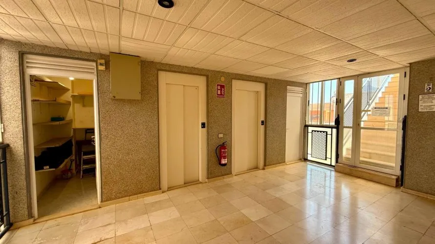 Ático de 2 dormitorios en Torrevieja, Spain No. 1753 № 1