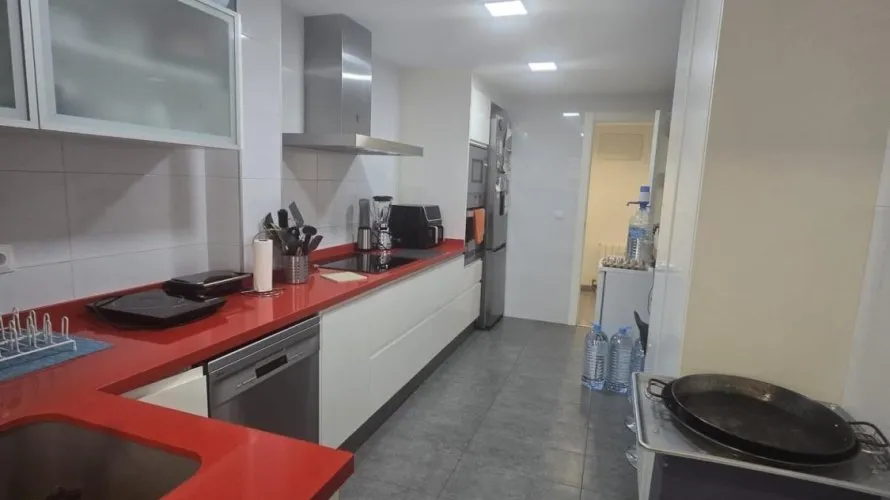 Apartamento de 4 dormitorios en Paterna, Spain No. 1756 № 17