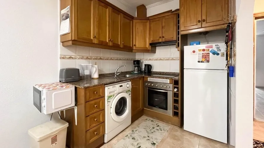 Apartamento de 1 dormitorio en Torrevieja, Spain No. 2234 № 11