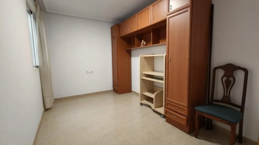 Apartamento de 2 dormitorios en Torrevieja, Spain No. 2225