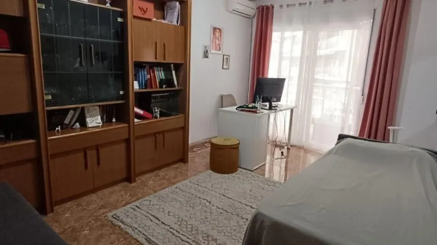Apartamento de 1 dormitorio en Gandia, Spain No. 2026 № 2