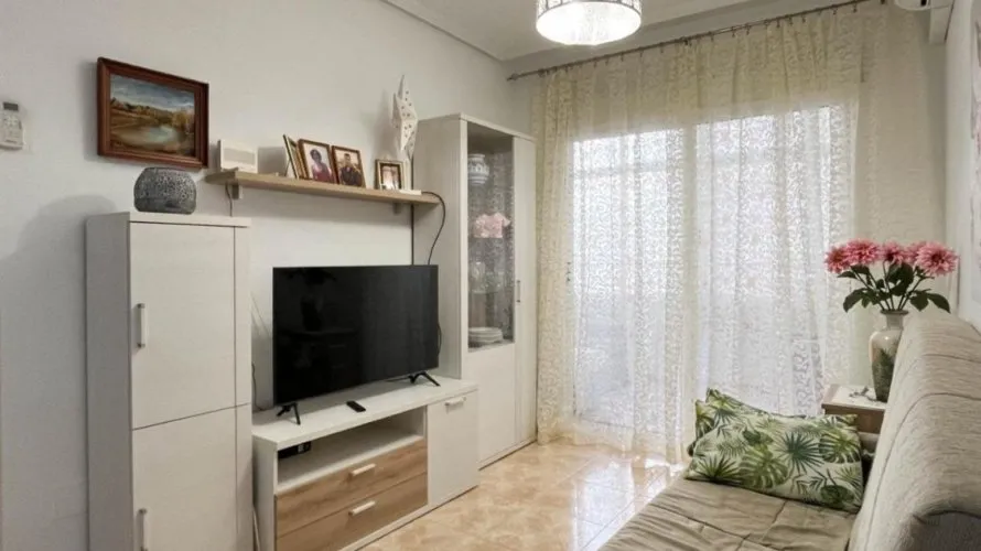 Apartamento de 1 dormitorio en Torrevieja, Spain No. 2234 № 17