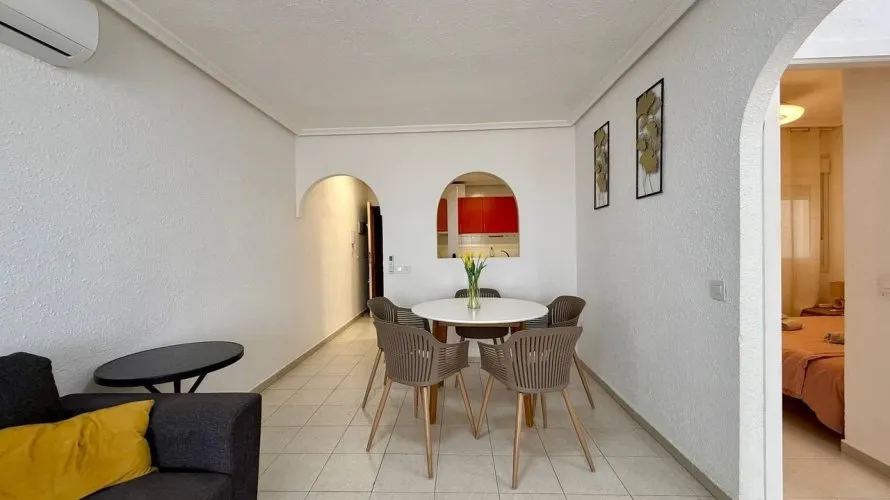 Apartamento de 2 dormitorios en Torrevieja, Spain No. 2082 № 19