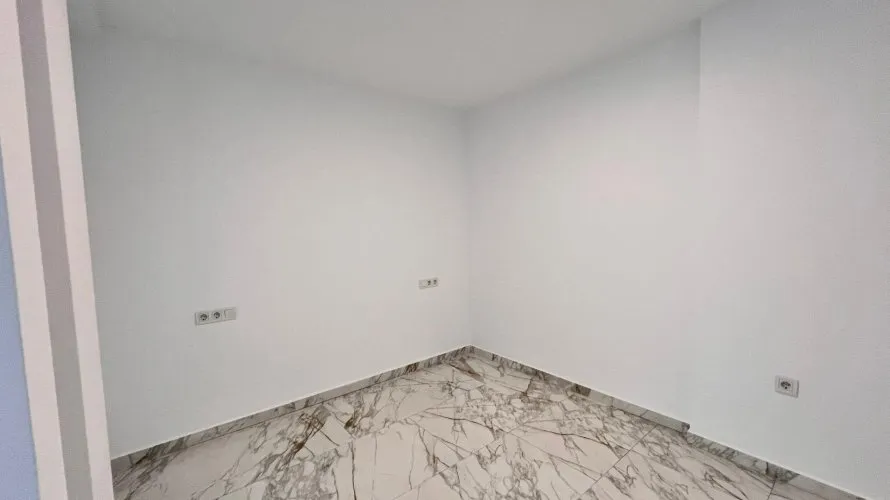 Apartamento de 1 dormitorio en Torrevieja, Spain No. 2038 № 3