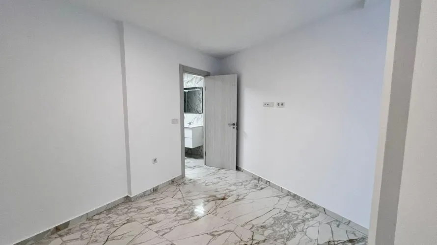 Apartamento de 1 dormitorio en Torrevieja, Spain No. 2038 № 2