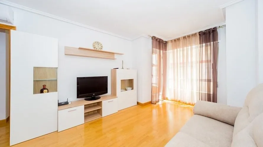 Apartamento de 2 dormitorios en Torrevieja, Spain No. 2228 № 2