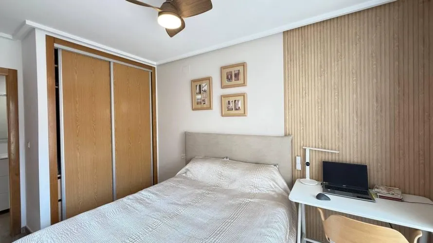Apartamento de 1 dormitorio en Torrevieja, Spain No. 2051 № 12