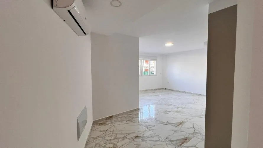 Apartamento de 1 dormitorio en Torrevieja, Spain No. 2038 № 5