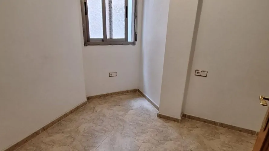 Apartamento de 2 dormitorios en Torrevieja, Spain No. 2042 № 9