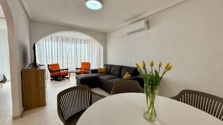 Apartamento de 2 dormitorios en Torrevieja, Spain No. 2082 № 21