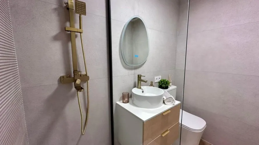 Apartamento de 2 dormitorios en Torrevieja, Spain No. 1737 № 20