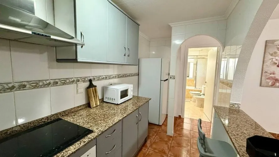 Apartamento de 2 dormitorios en Torrevieja, Spain No. 2032 № 11