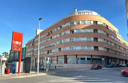 Apartamento de 2 dormitorios en Torrevieja, Spain No. 2189