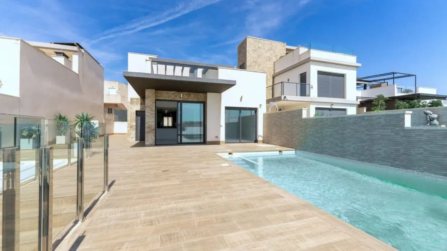 Villa de 210m² en San Miguel de Salinas, Spain No. 1968 № 2
