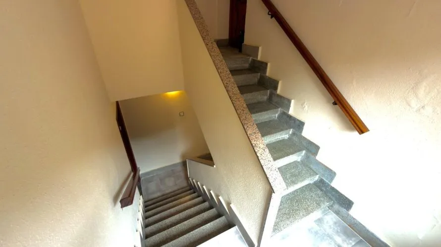 Apartamento de 1 dormitorio en Mieres, Spain No. 2214 № 1