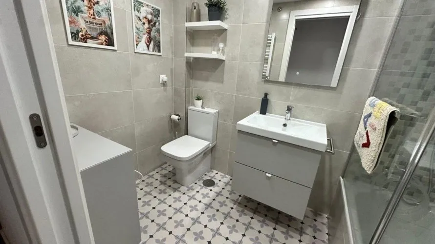 Apartamento de 3 dormitorios en Alicante, Spain No. 2004