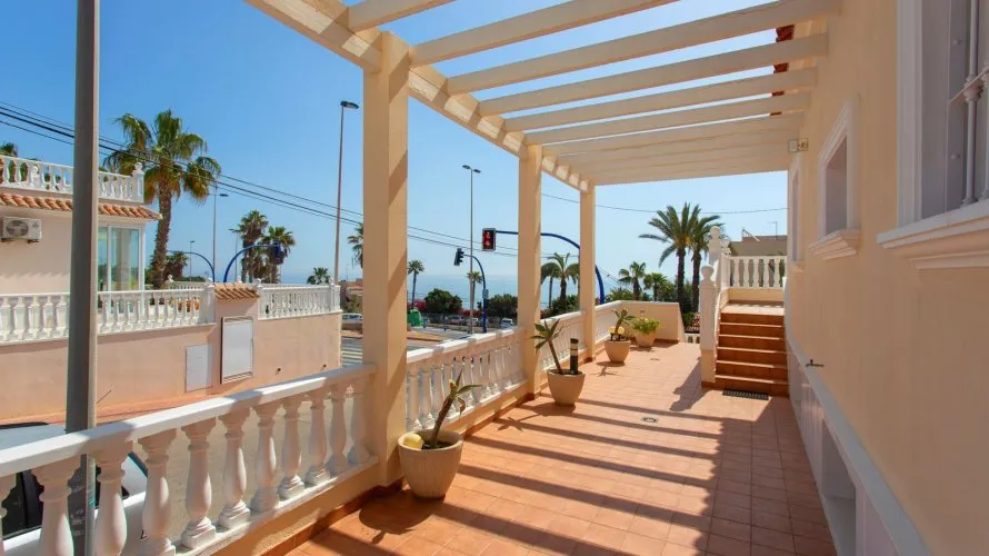 Villa de 180m² en Torrevieja, Spain No. 1945 № 24