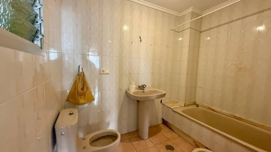 Apartamento de 3 dormitorios en Torrevieja, Spain No. 2095 № 12