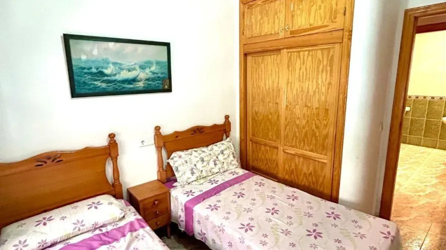 Apartamento de 3 dormitorios en Torrevieja, Spain No. 2102 № 3