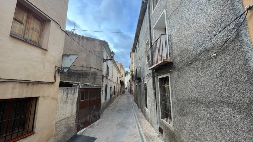 Сasa de 6 dormitorios en Sella, Spain No. 2024