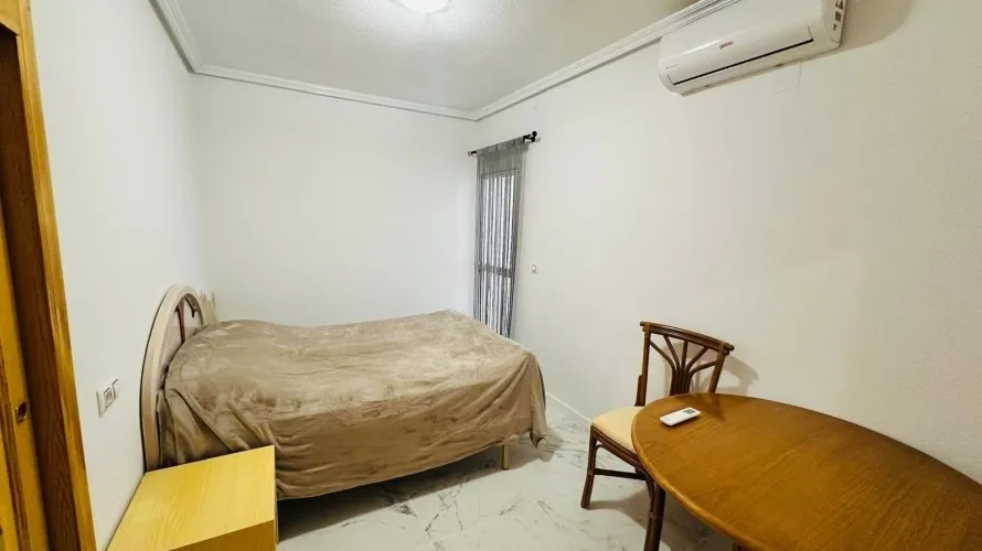 Apartamento de 2 dormitorios en Torrevieja, Spain No. 2064 № 20