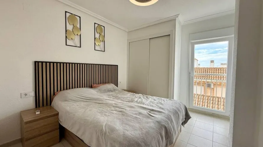 Apartamento de 2 dormitorios en Torrevieja, Spain No. 2082 № 16