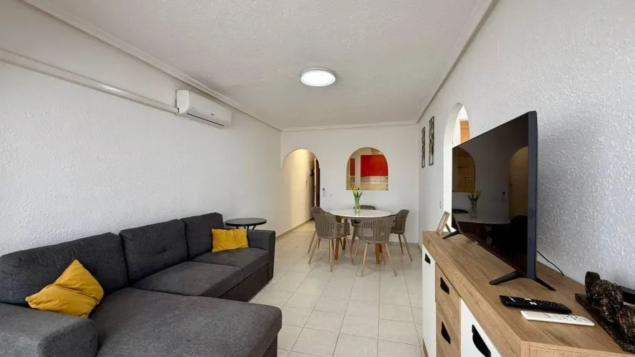 Apartamento de 2 dormitorios en Torrevieja, Spain No. 2082 № 18