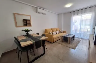 Apartamento de 2 dormitorios en Torrevieja, Spain No. 2001