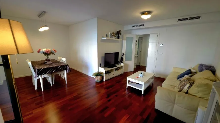 Apartamento de 3 dormitorios en Alicante, Spain No. 2018 № 19