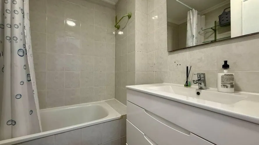 Apartamento de 2 dormitorios en Torrevieja, Spain No. 2082 № 7
