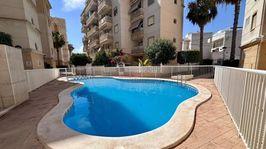Apartamento de 2 dormitorios en Torrevieja, Spain No. 1737 № 27